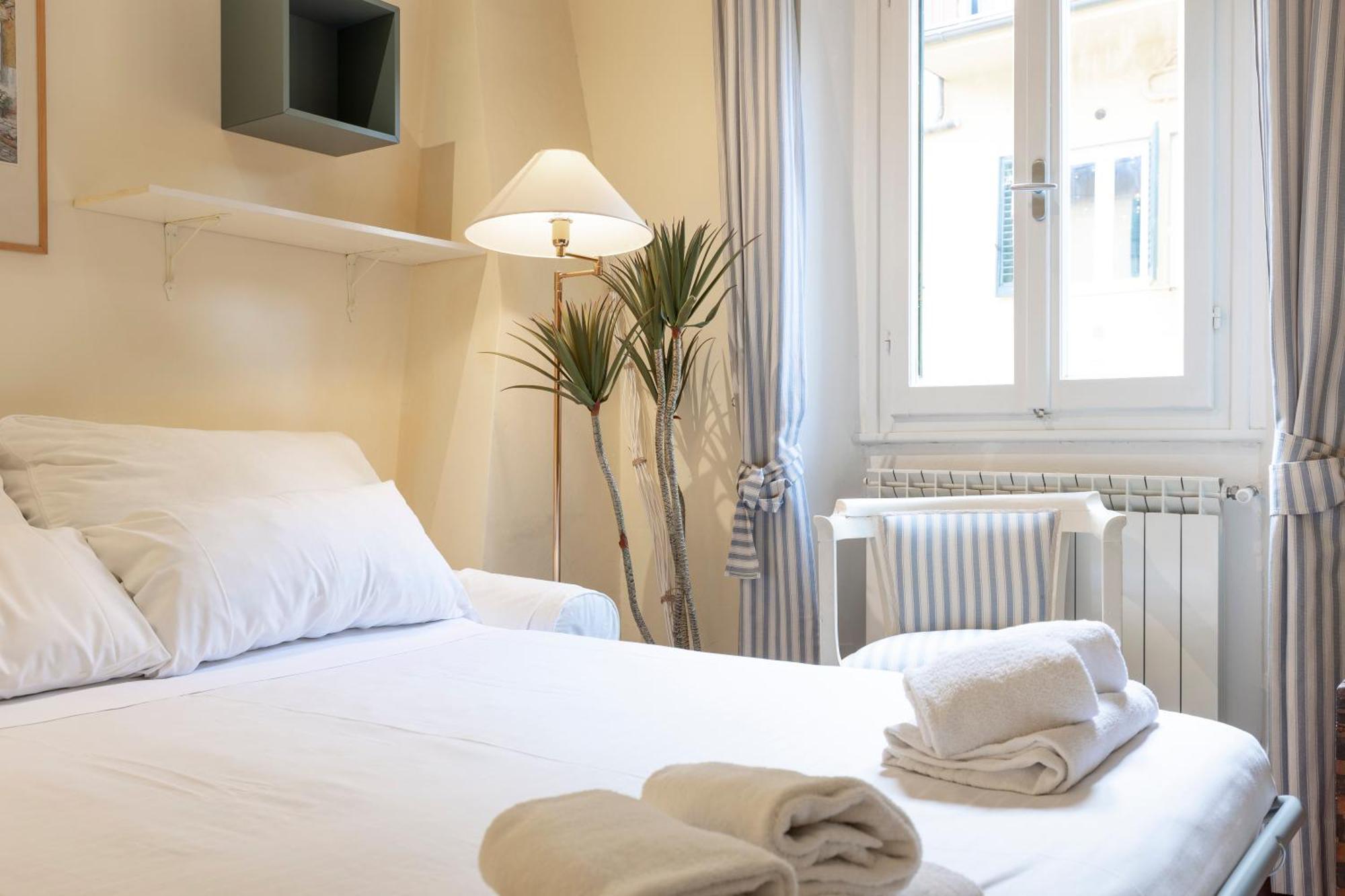 Sweet San Frediano Apartment Florence Ngoại thất bức ảnh